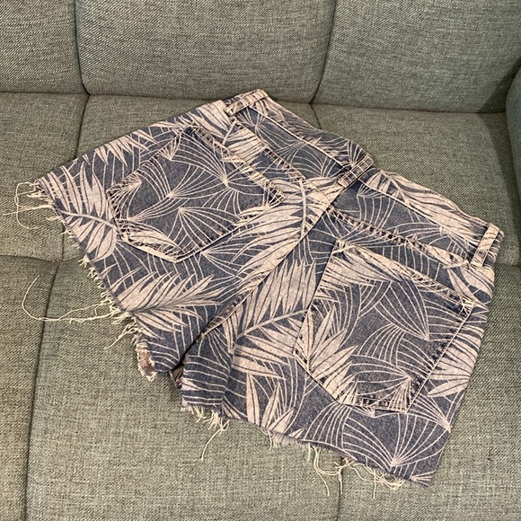 NWT CURRENT ELLIOTT ULTRA HIGH WAIST DENIM TROPICAL SHORTS SZ 27 WILEY PALM - Picture 6 of 9